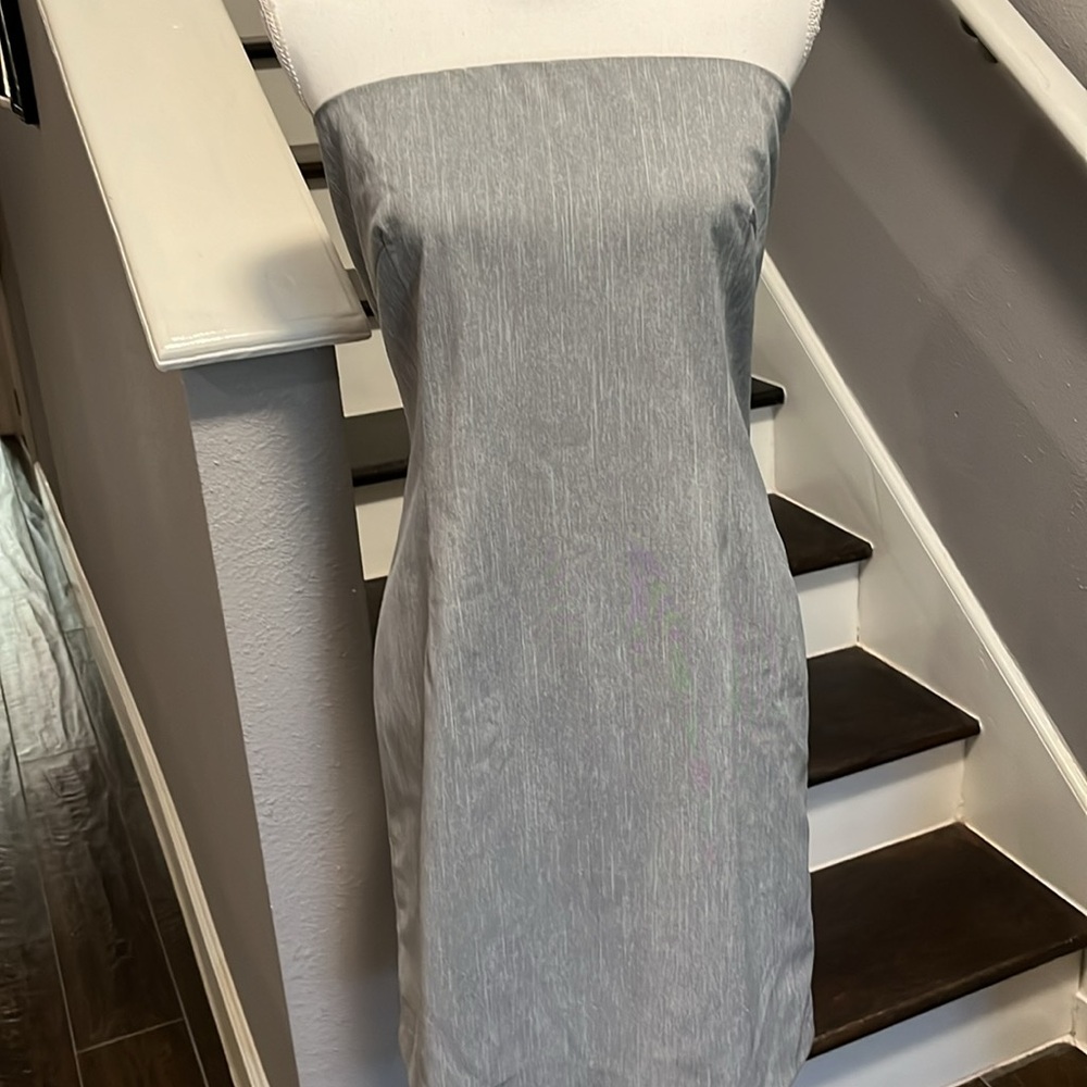 Newport News Styleworks Gray Strapless Dress. Super cute and easy to wear. Sz 10